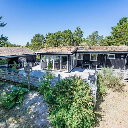 Holiday Cxlii Holiday home
