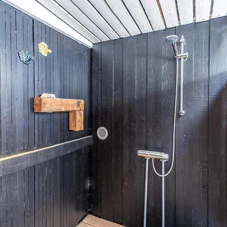 Holiday Cxlii Feriehus